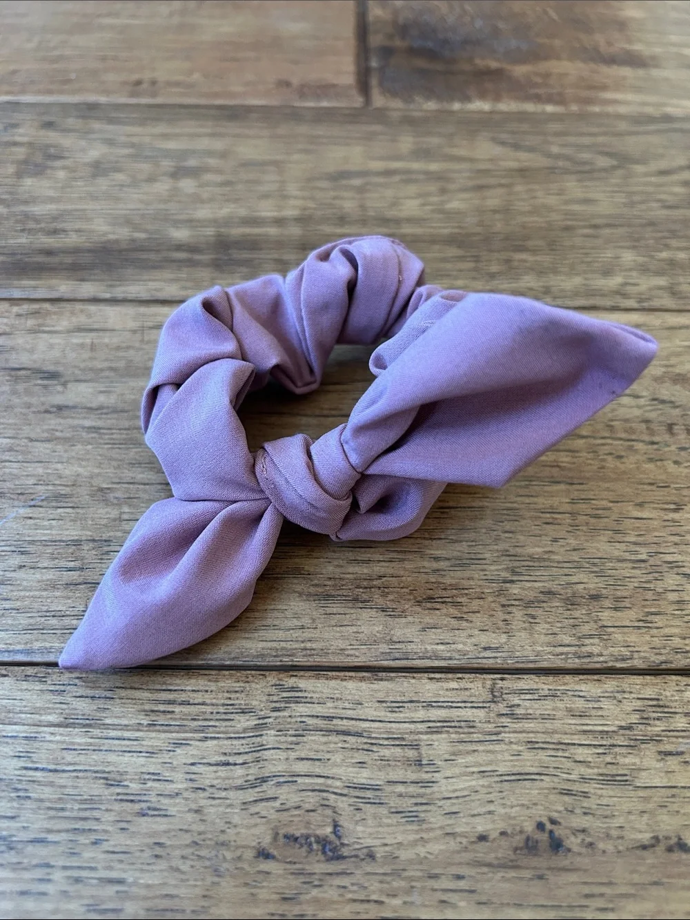 Lululemon Uplifting Scrunchie Bow Quicksand Pink